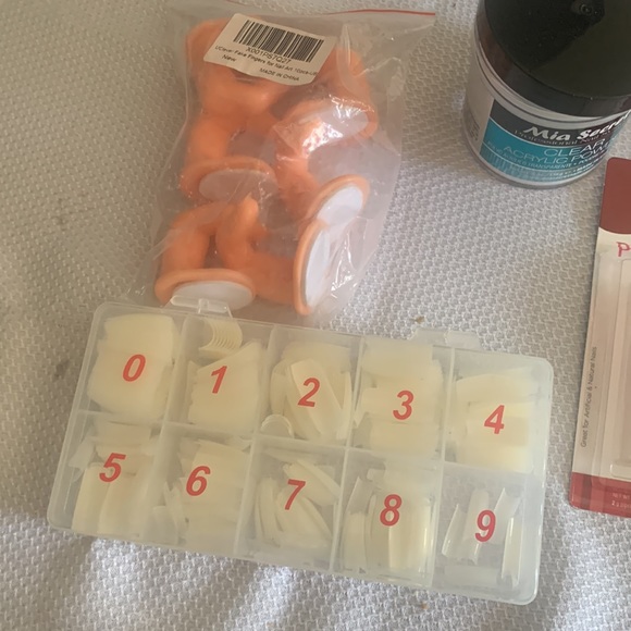 Mia Secret Clear Acrylic Powder bundle - Picture 5 of 6